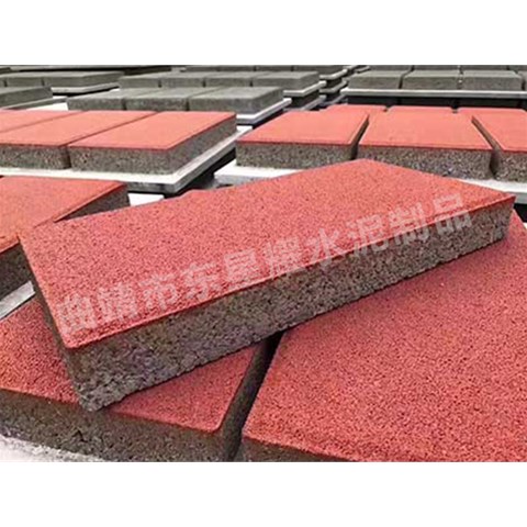 透水砖的孔隙率大小对其透水和保水性能有怎样的具体关联？曲靖东星耀水泥制品厂家告诉你